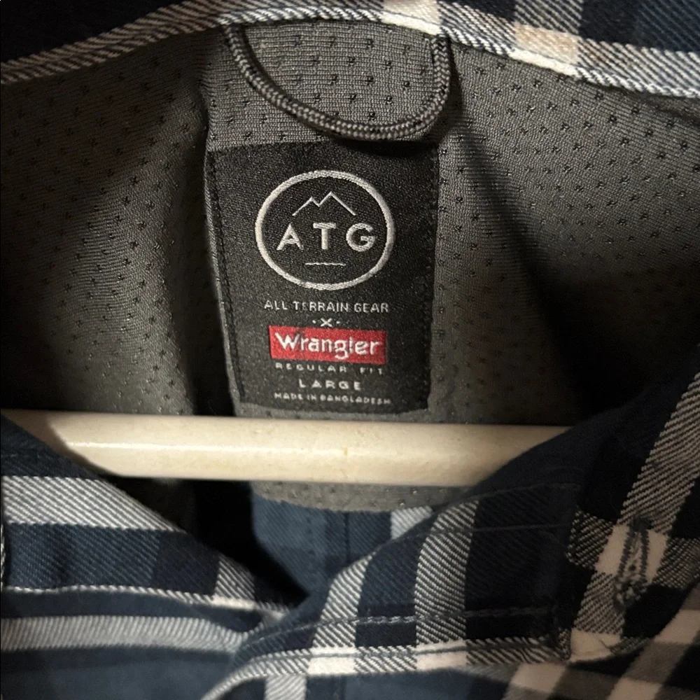 Wrangler Navy and White Plaid Shirt Jacket - Picture 2 of 3